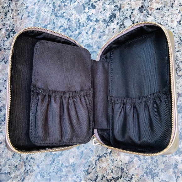 โค๏ธ EVER NEW Rose Gold zipped travel case - Picture 6 of 12